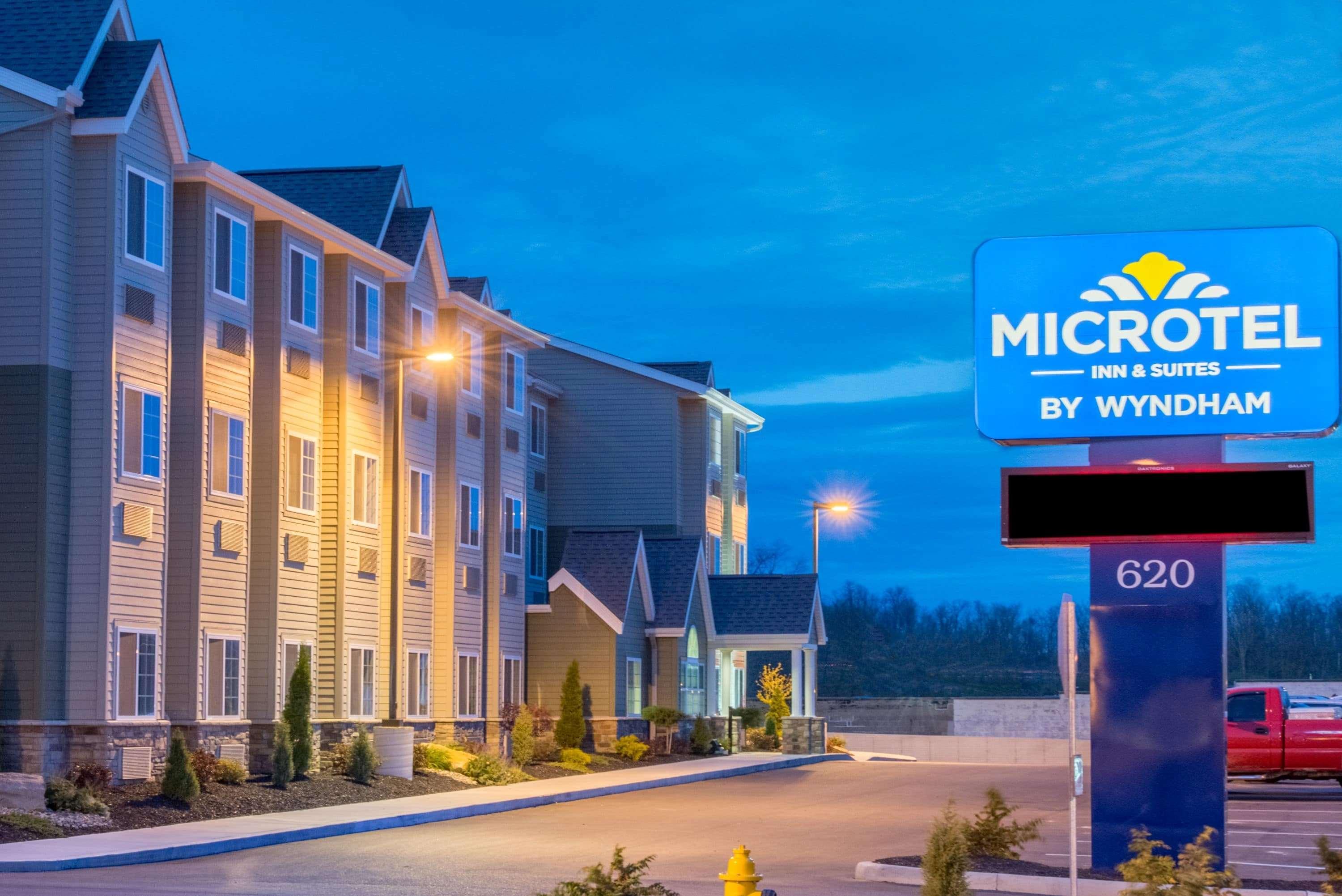 Microtel Inn & Suites By Wyndham Cadiz Exteriör bild